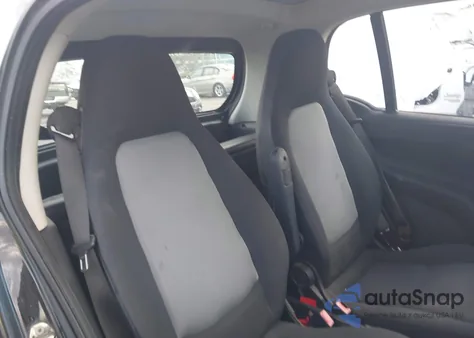 2013 Smart Fortwo Pure z USA, uszkodzony, nr VIN WMEEJ3BA7DK651454